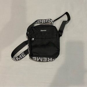Supreme shoulder bag